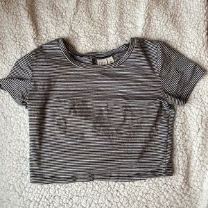 Super cute cropped striped t shirt
